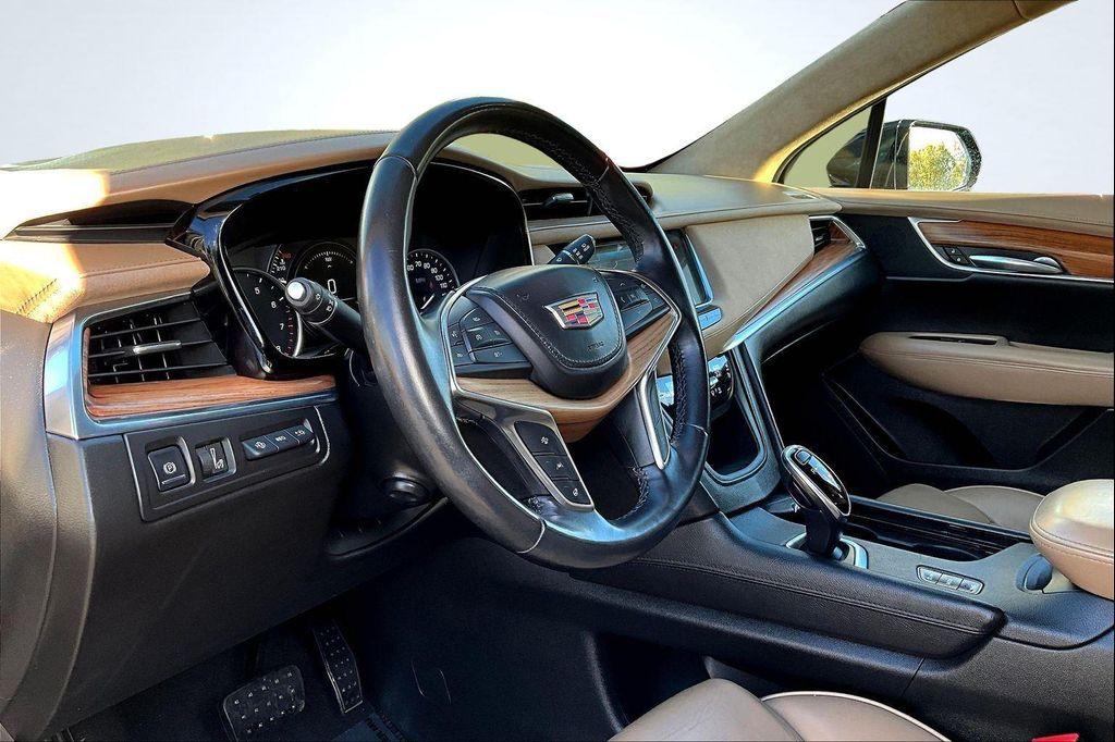 used 2018 Cadillac XT5 car, priced at $22,899