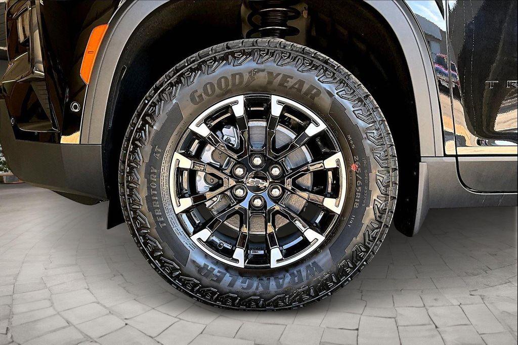 new 2026 Chevrolet Traverse car, priced at $53,937