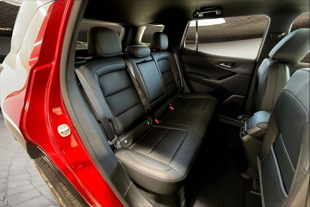 new 2026 Chevrolet Equinox car, priced at $30,605