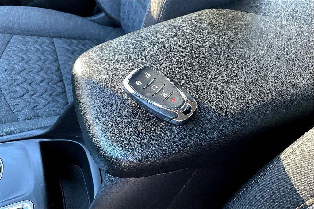 used 2024 Chevrolet Equinox car, priced at $21,995