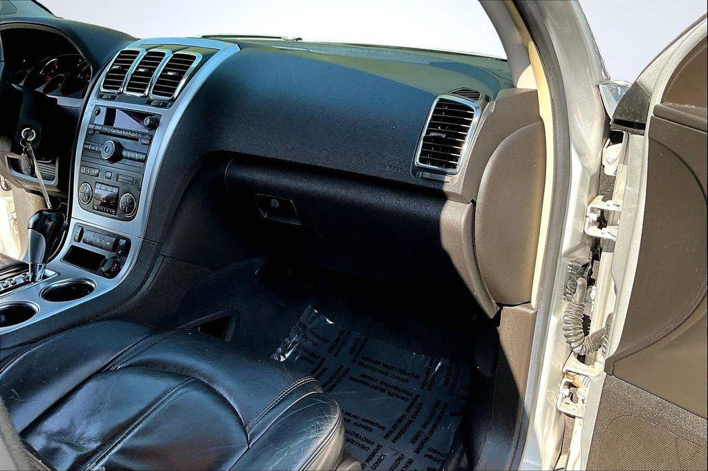 used 2009 GMC Acadia car, priced at $5,995