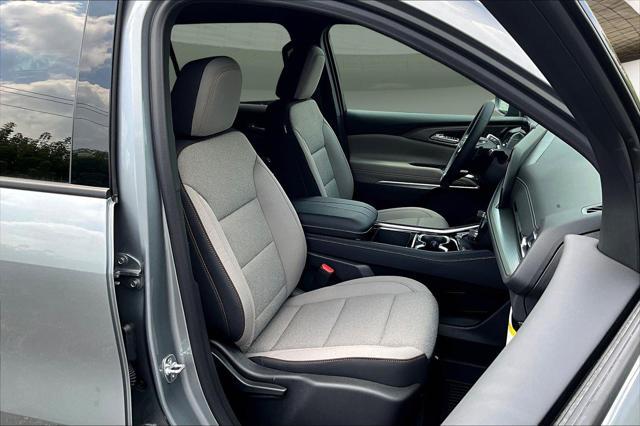 new 2025 Chevrolet Traverse car, priced at $43,320