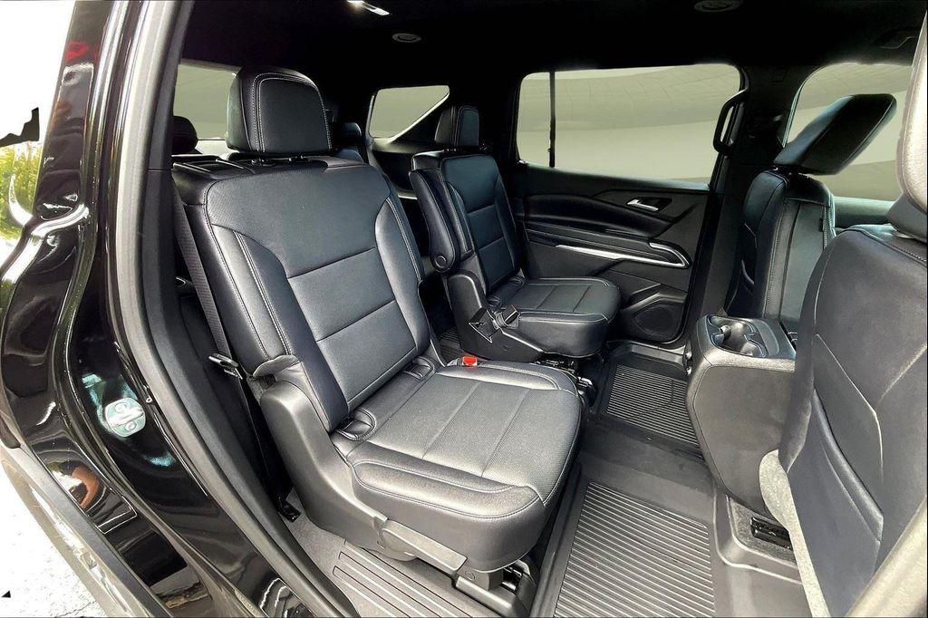 new 2026 Chevrolet Traverse car, priced at $44,470