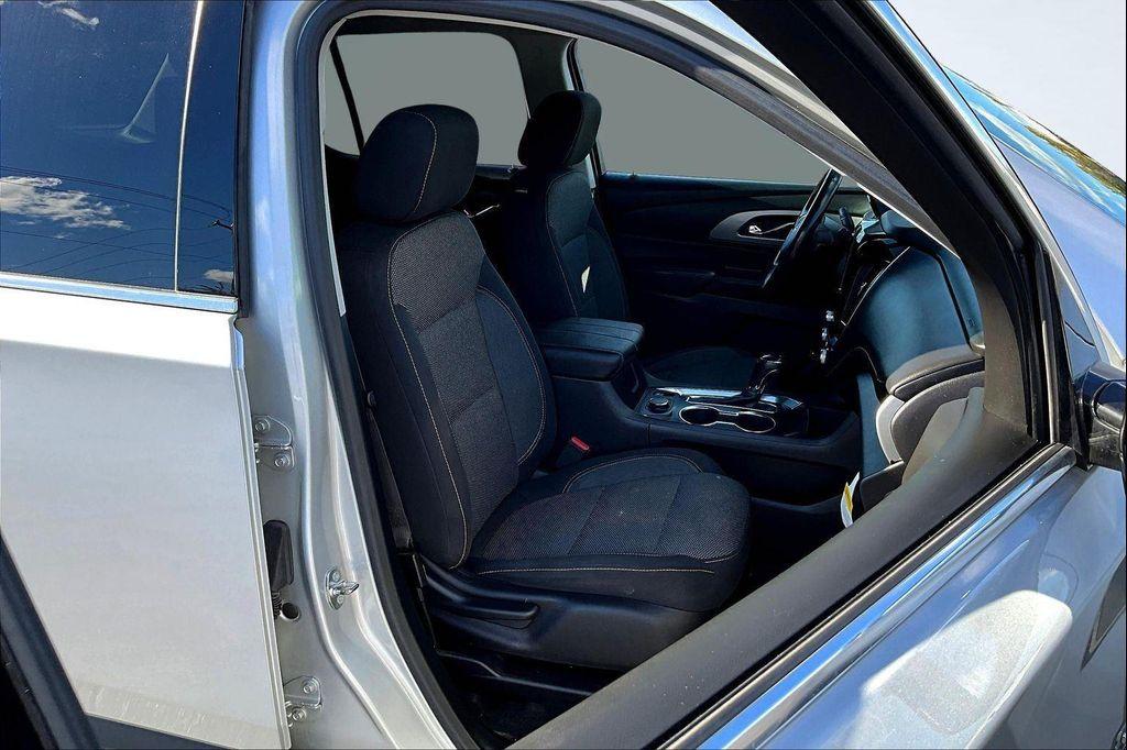 used 2018 Chevrolet Traverse car, priced at $13,995