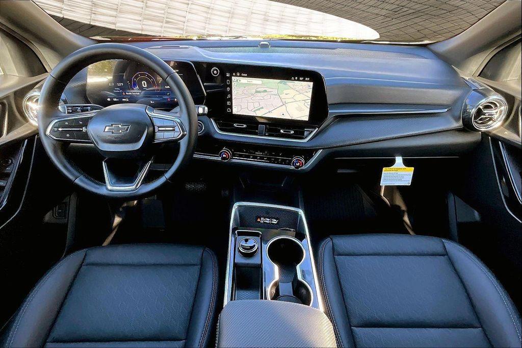 new 2026 Chevrolet Equinox car, priced at $33,105