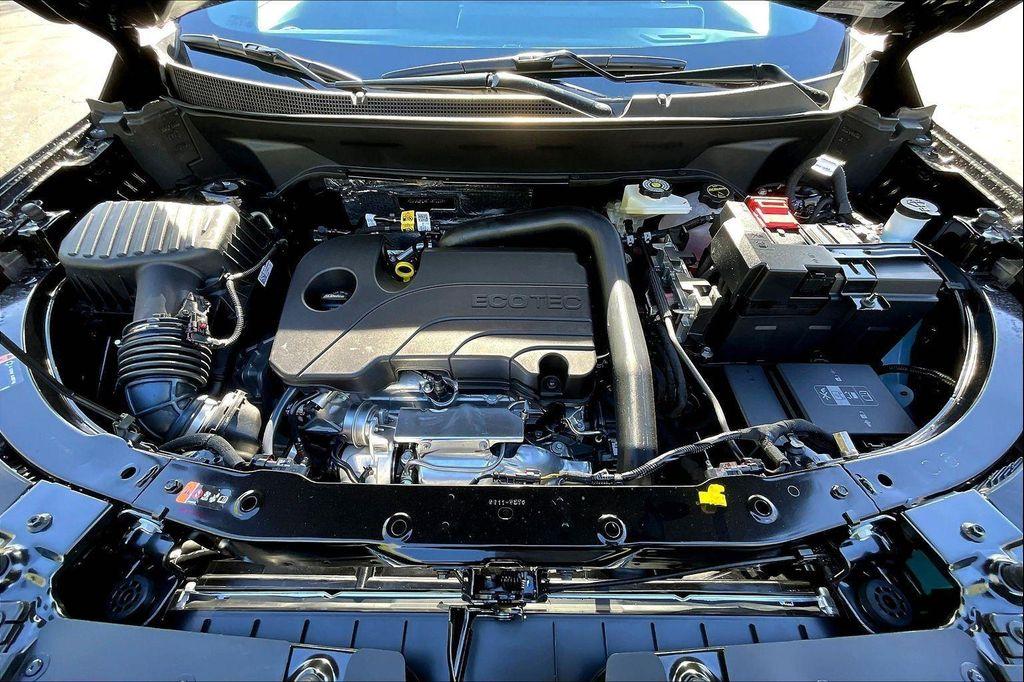 new 2026 Chevrolet Equinox car, priced at $33,105