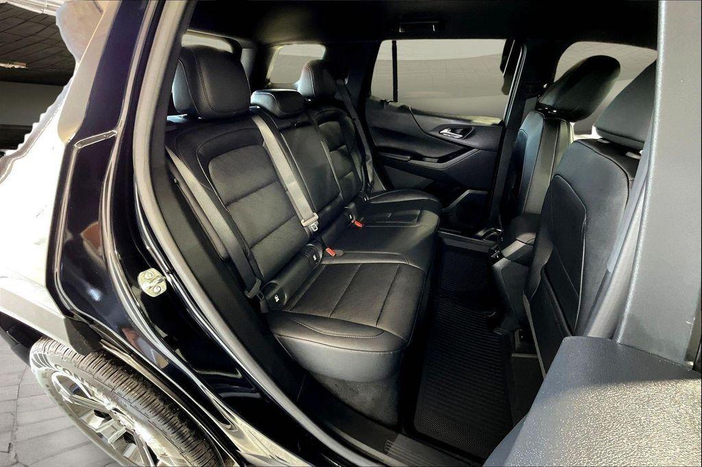 new 2026 Chevrolet Equinox car, priced at $33,105