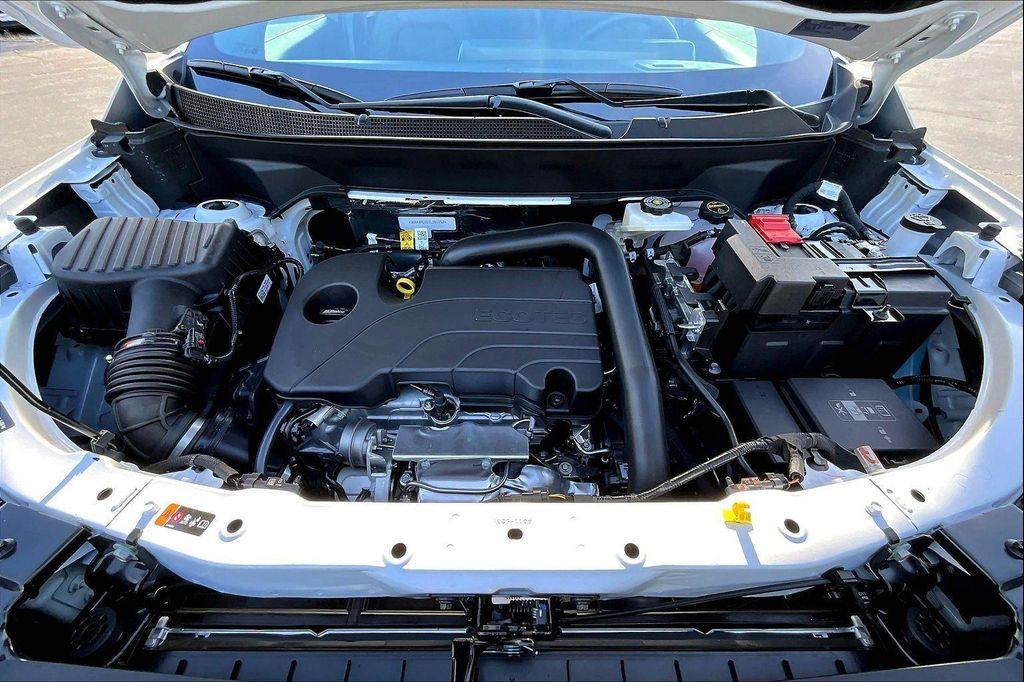 new 2026 Chevrolet Equinox car, priced at $32,584