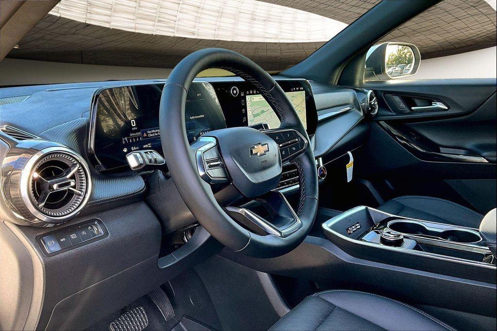 new 2026 Chevrolet Equinox car, priced at $32,584