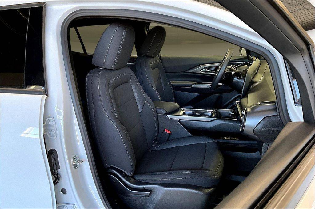 new 2026 Chevrolet Equinox EV car, priced at $33,418