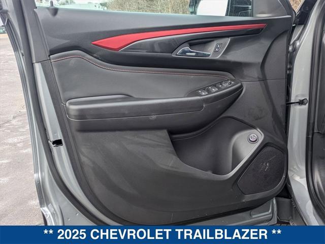 new 2025 Chevrolet TrailBlazer car, priced at $31,180