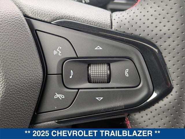 new 2025 Chevrolet TrailBlazer car, priced at $31,180