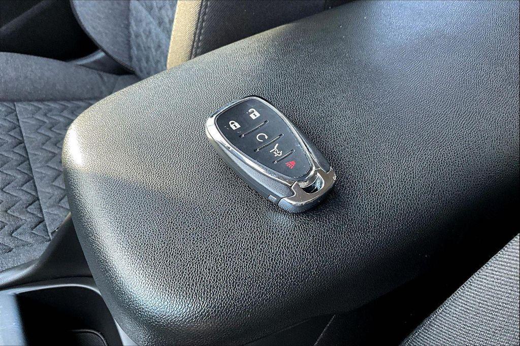 used 2022 Chevrolet Equinox car, priced at $20,395