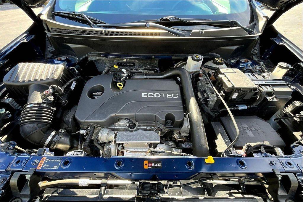 used 2022 Chevrolet Equinox car, priced at $20,395