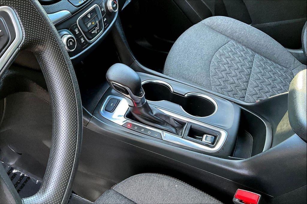 used 2022 Chevrolet Equinox car, priced at $20,395