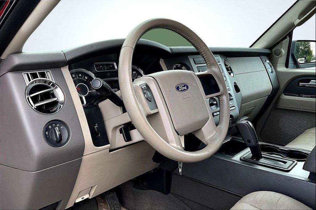 used 2007 Ford Expedition car, priced at $6,888