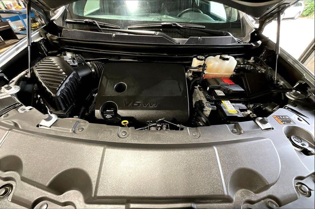 used 2023 Chevrolet Traverse car, priced at $27,495