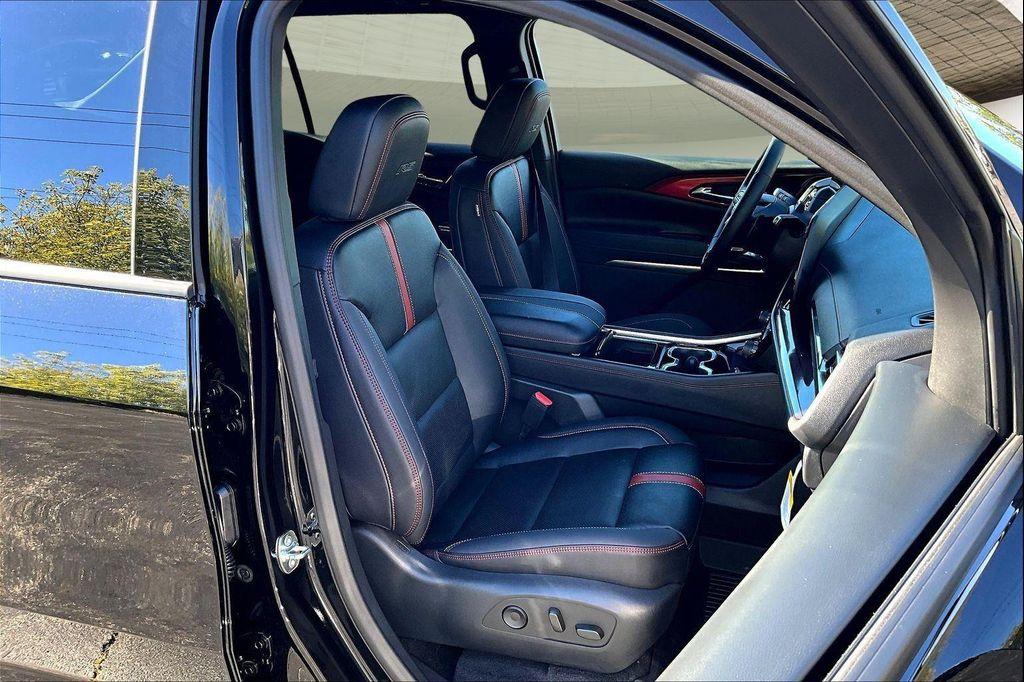 new 2026 Chevrolet Traverse car, priced at $58,326