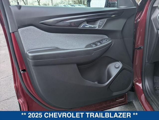 new 2025 Chevrolet TrailBlazer car, priced at $30,075