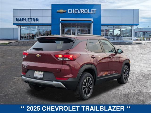 new 2025 Chevrolet TrailBlazer car, priced at $28,279