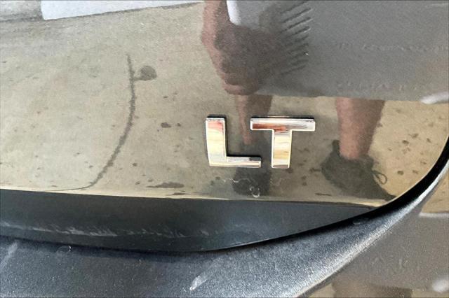 used 2021 Chevrolet Equinox car, priced at $22,021
