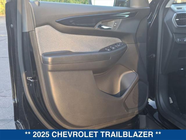 new 2025 Chevrolet TrailBlazer car, priced at $26,490