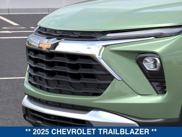 new 2025 Chevrolet TrailBlazer car, priced at $26,080