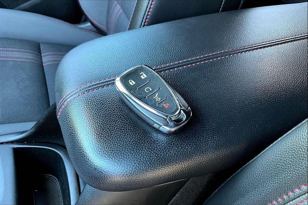 used 2022 Chevrolet Equinox car, priced at $22,995