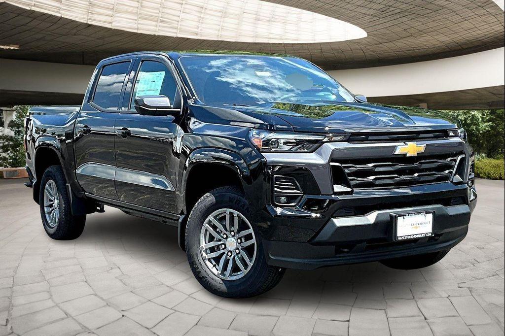 new 2025 Chevrolet Colorado car, priced at $40,580