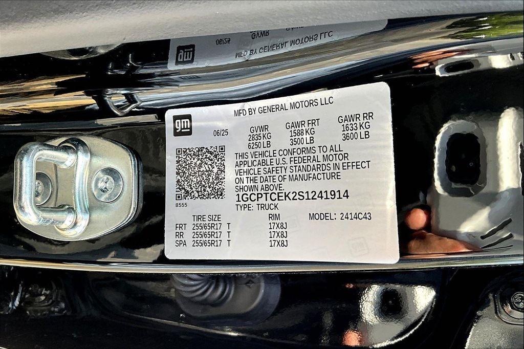 new 2025 Chevrolet Colorado car, priced at $40,580