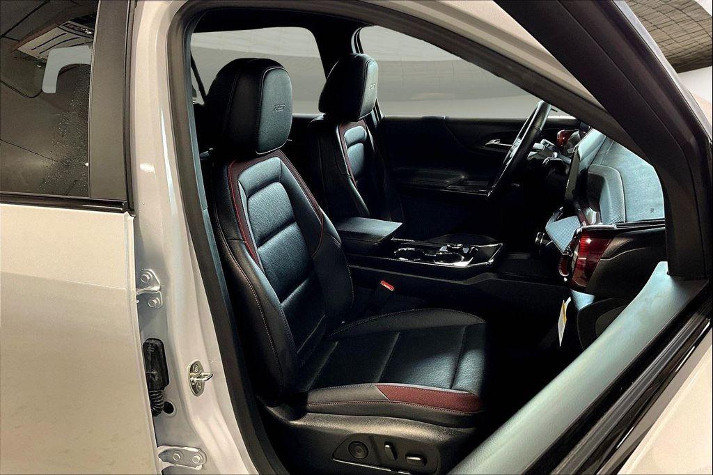 new 2026 Chevrolet Equinox car, priced at $37,607