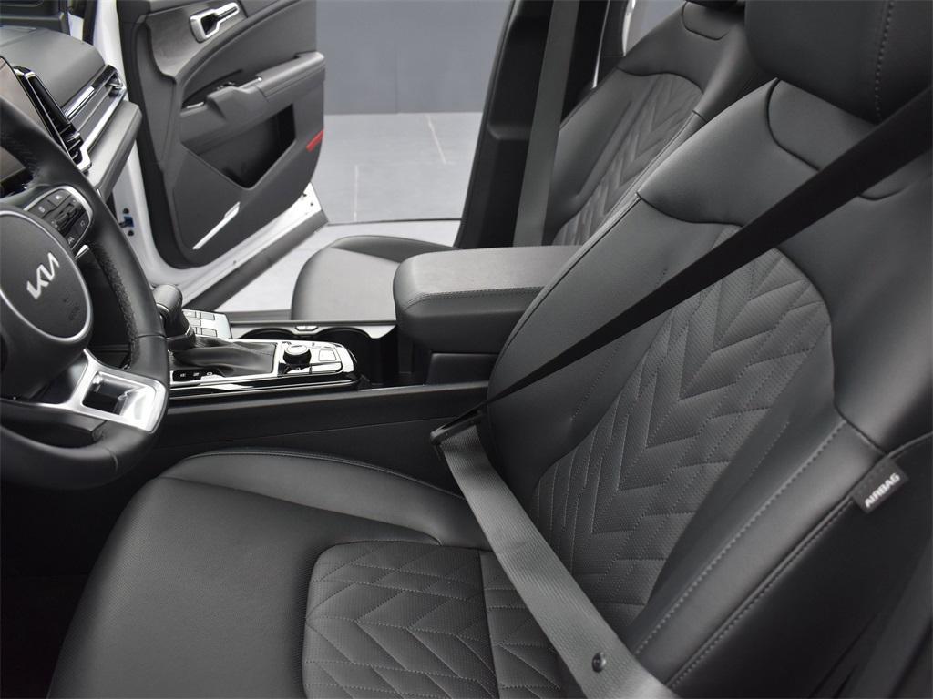 new 2025 Kia Sportage car, priced at $32,685