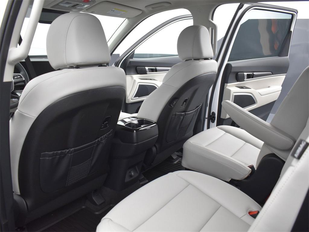 new 2025 Kia Telluride car, priced at $42,029