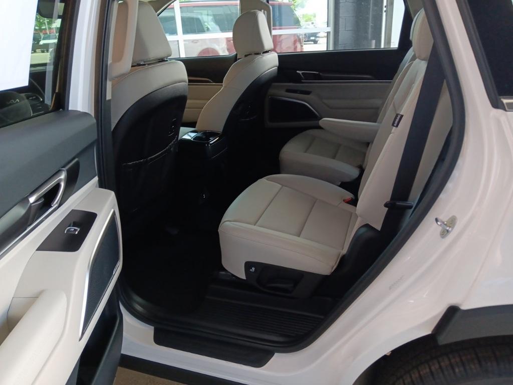 new 2025 Kia Telluride car, priced at $42,029