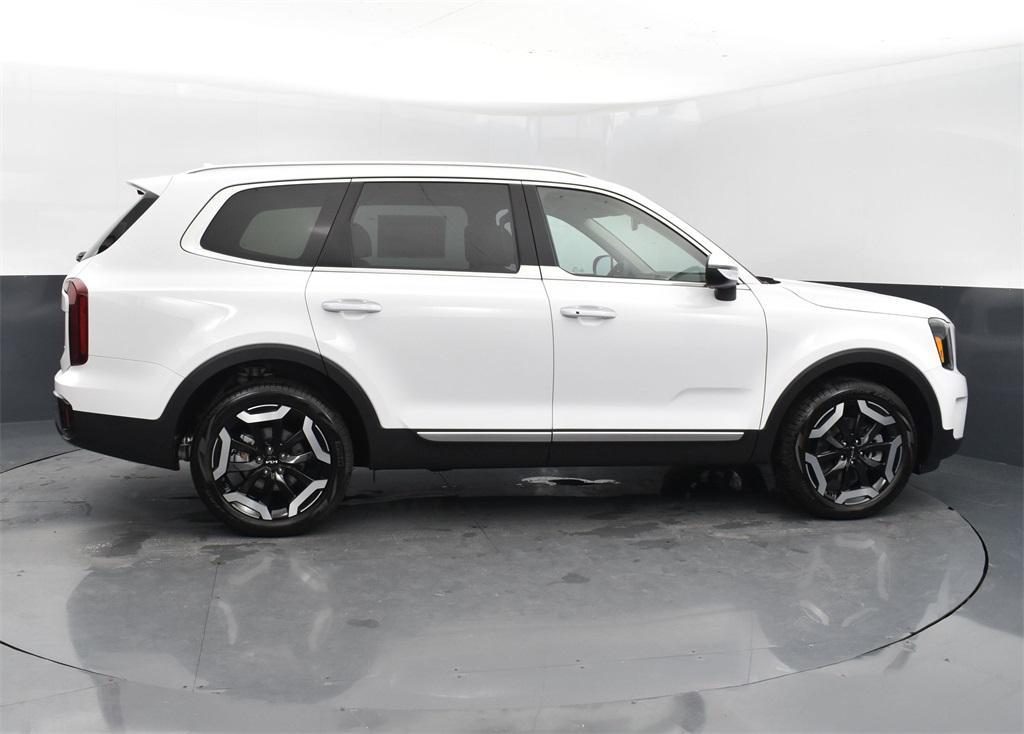 new 2025 Kia Telluride car, priced at $42,029