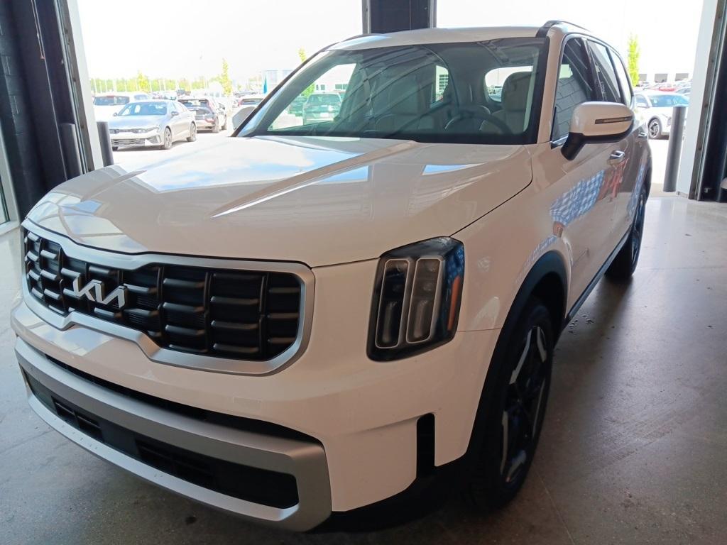 new 2025 Kia Telluride car, priced at $42,029