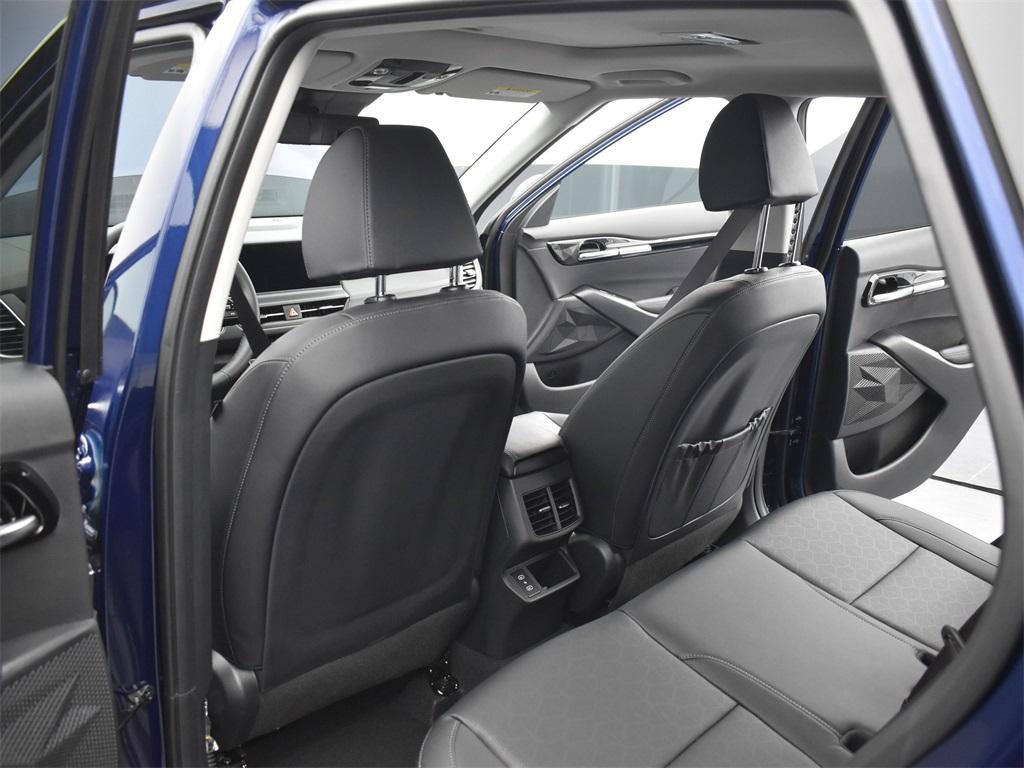 new 2025 Kia Seltos car, priced at $28,912