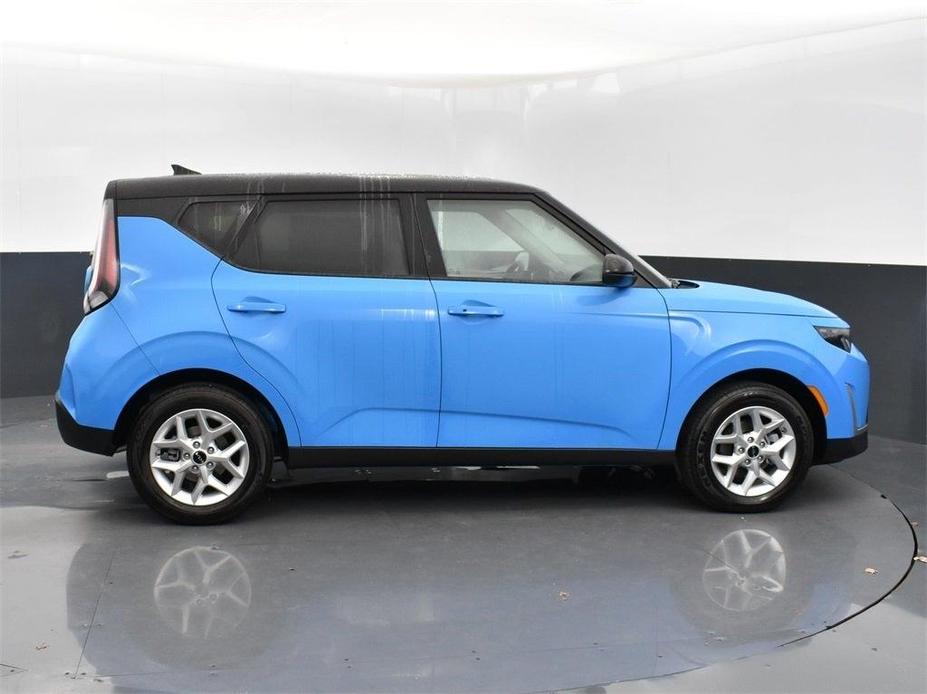 new 2025 Kia Soul car, priced at $22,701