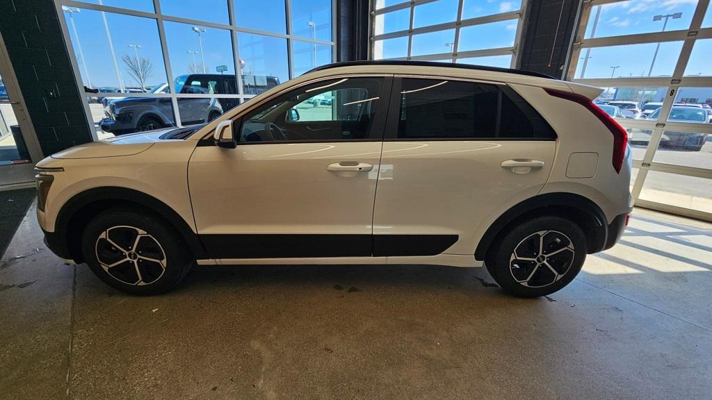 new 2025 Kia Niro car, priced at $30,396