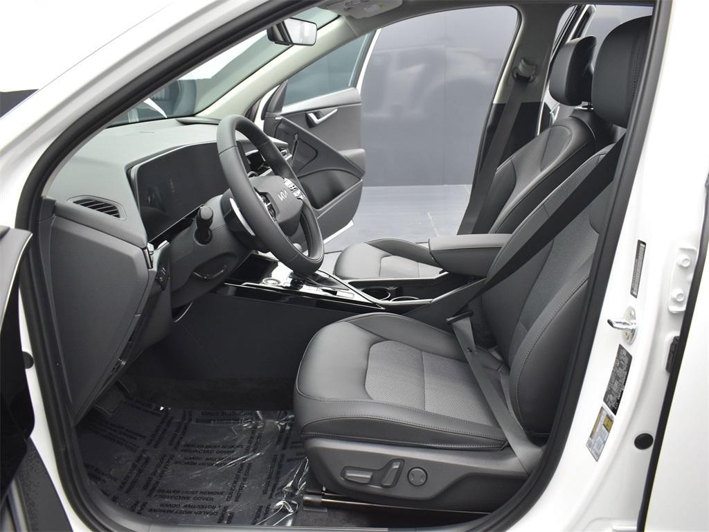 new 2025 Kia Niro car, priced at $30,396