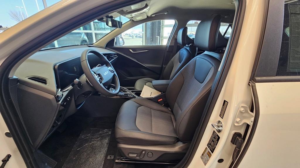 new 2025 Kia Niro car, priced at $30,396