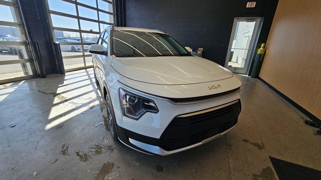 new 2025 Kia Niro car, priced at $30,396
