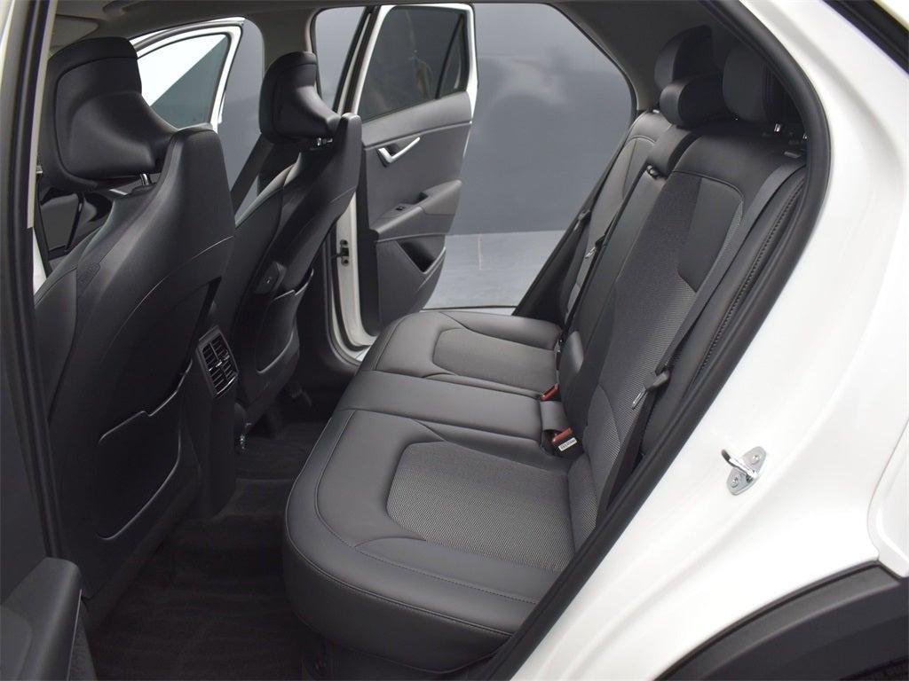 new 2025 Kia Niro car, priced at $29,896
