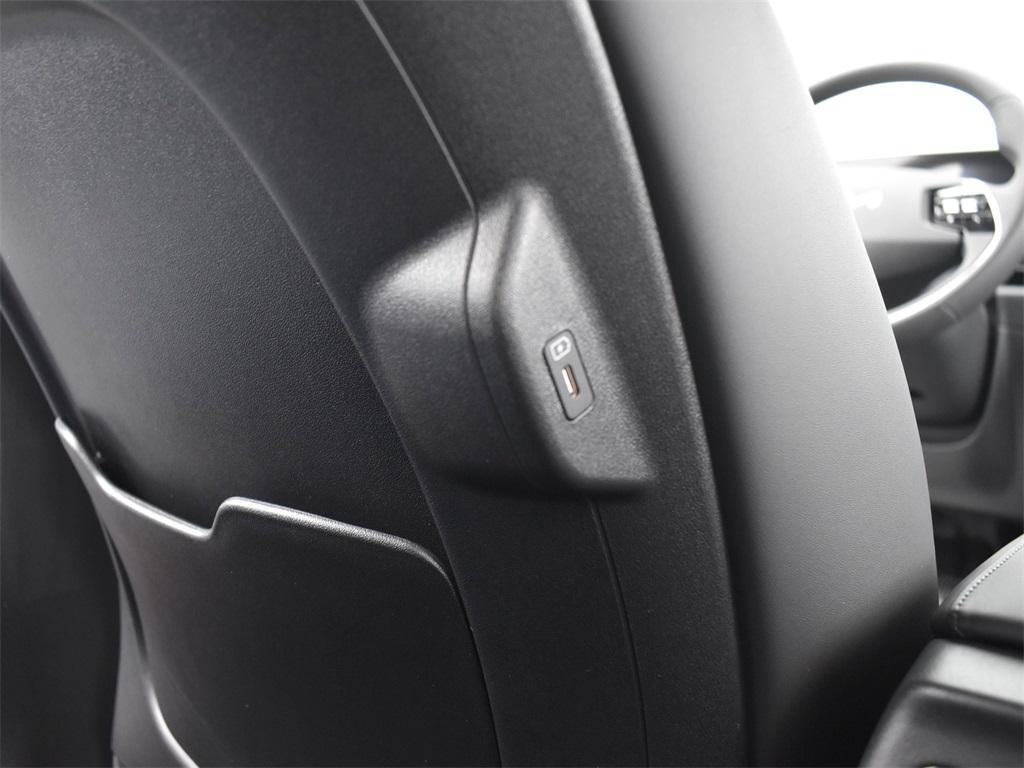 new 2025 Kia Niro car, priced at $30,396