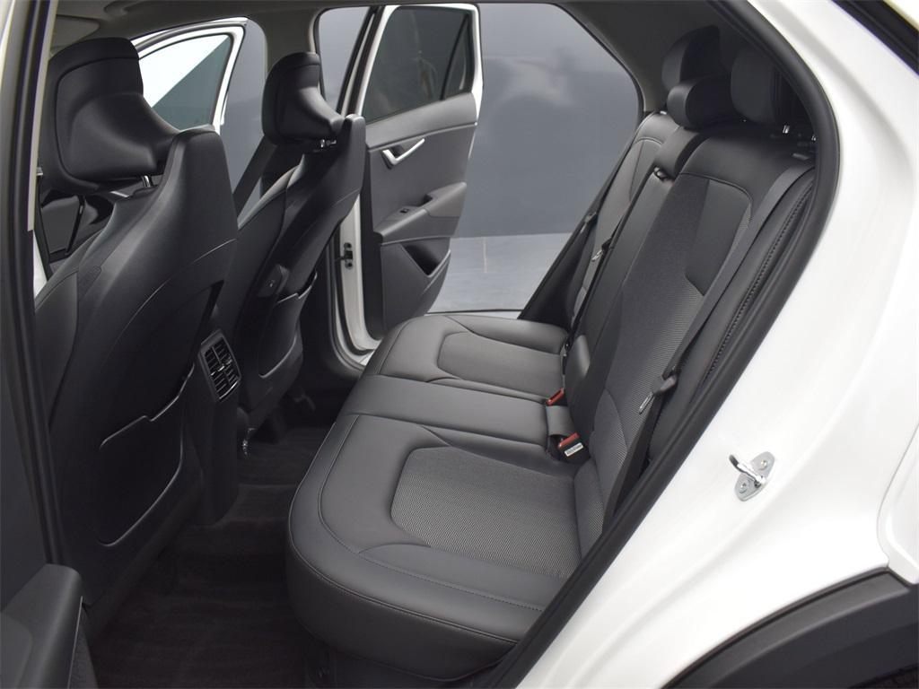 new 2025 Kia Niro car, priced at $30,396