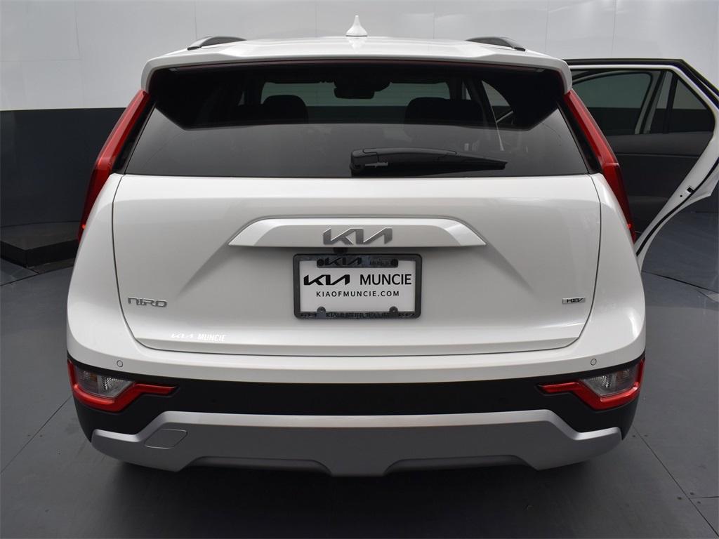 new 2025 Kia Niro car, priced at $30,396