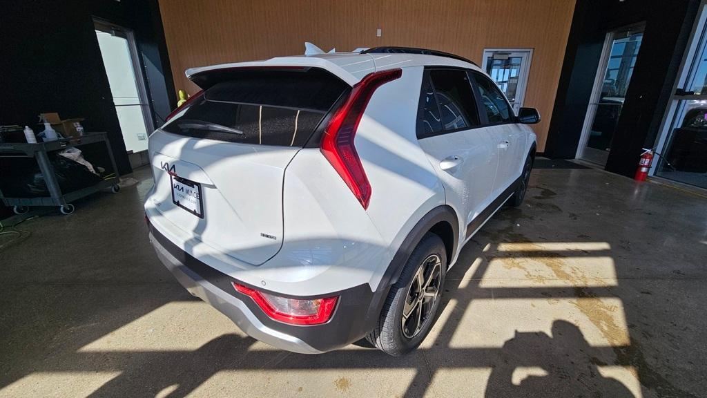new 2025 Kia Niro car, priced at $30,396