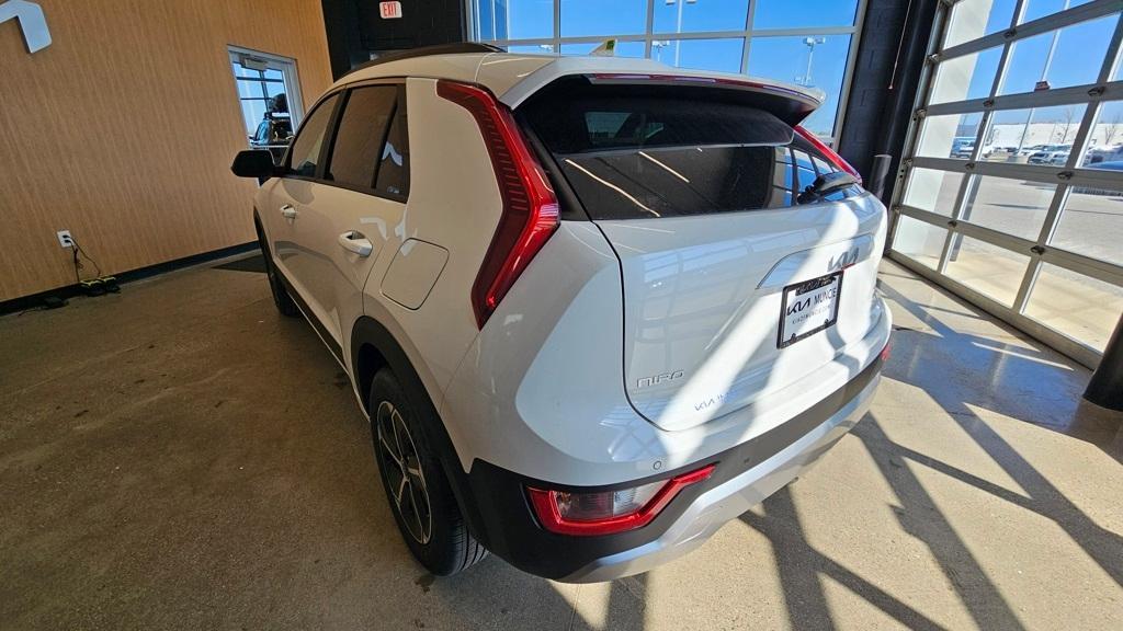 new 2025 Kia Niro car, priced at $30,396