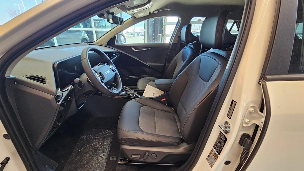 new 2025 Kia Niro car, priced at $30,396