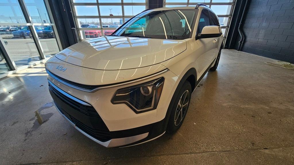 new 2025 Kia Niro car, priced at $30,396